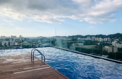 VENDEMOS ESTE SUPER APARTAMENTO EN ZONA EXCLUSIVA DE SANTAMARTA-(YM)