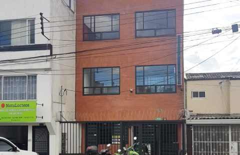 ARRENDAMOS HERMOSO EDIFICIO EN ALAMOS.-(YM)