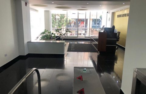 ARRENDAMOS ESPECTACULAR OFICINA EDIFICIO TORRE DE KRYSTAL