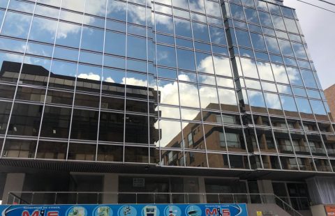 AMPLIO CONSULTORIO TORRE PARQUE FRANCIA